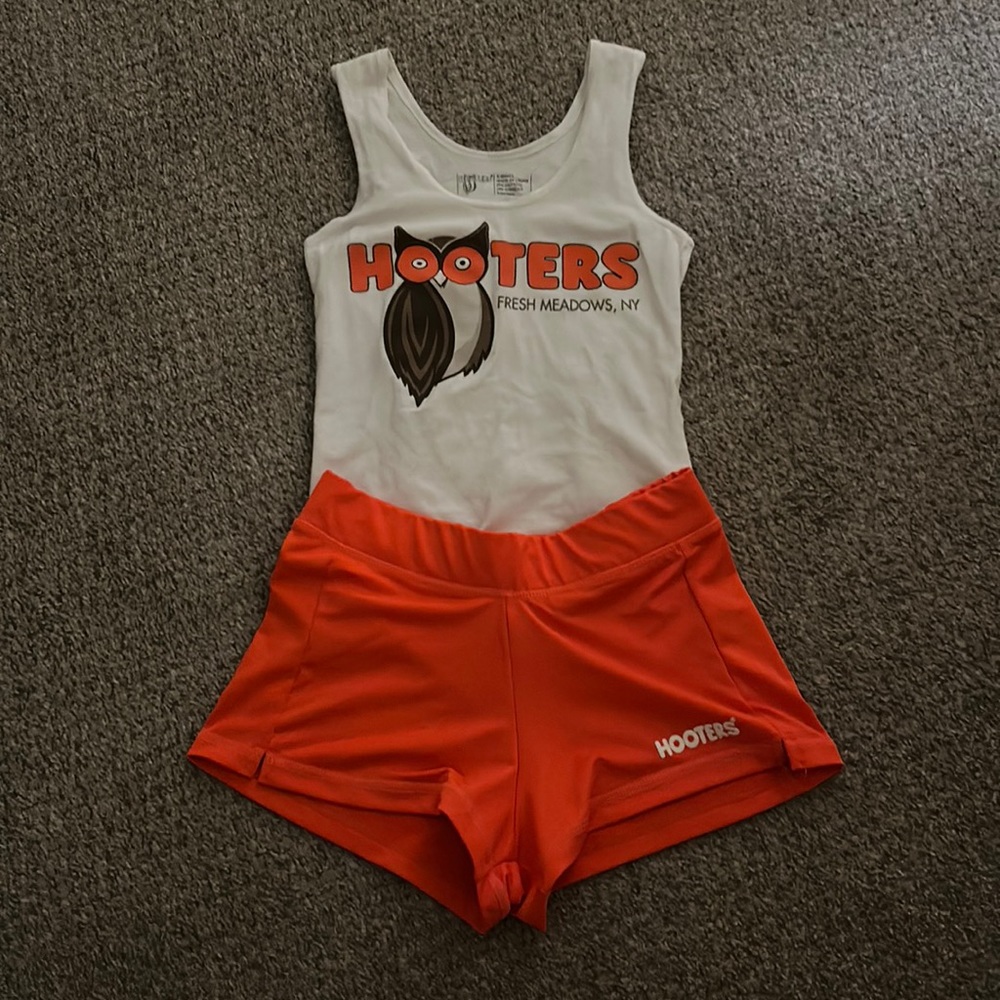 hooters costume xs